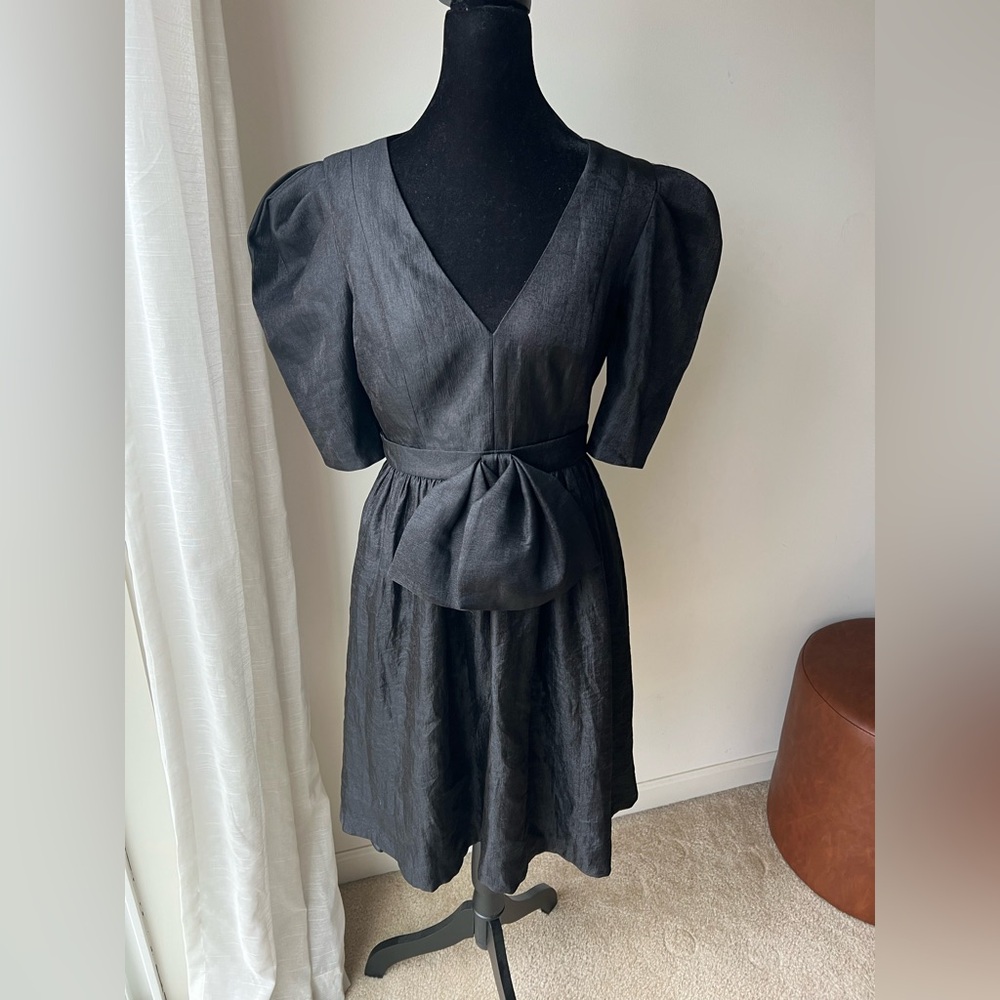 NWT Black Halo Eve Puff Sleeve Midi Dress